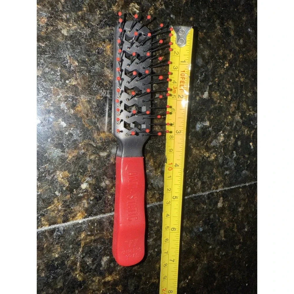 Whirlers Anti Static‎ Brush 31-AS Black Red Handle Ball Tip